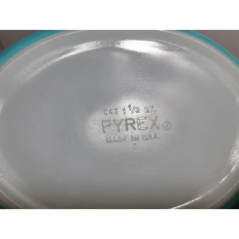 Pyrex vintage turquoise